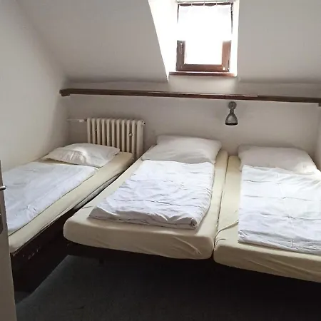 Отель Chata Barborka Лоучна-под-Клиновцем